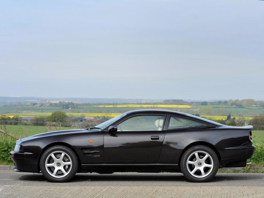  Aston Martin V8 Coupe 1996 года  (фото 13 из 17)